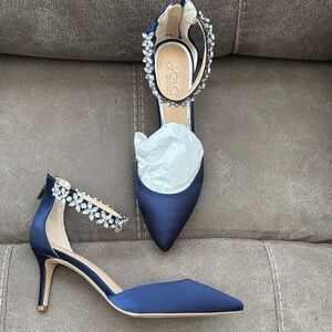 BADGLBY MISCHKA JEWEL NAVY HEELS SZ 6 1/2 NEW